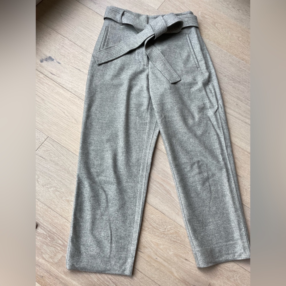 Aritzia Wildfred Wool Pants. High rise tie, cropped. Barely worn. Size 4